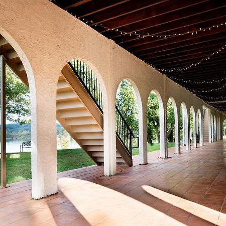 Chattanooga Room At Tennessee Riverplace Exterior photo